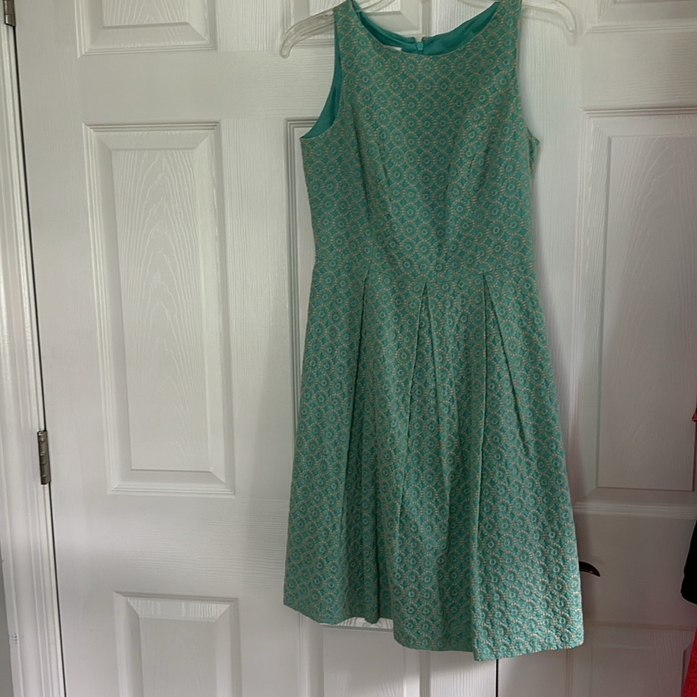 9&Co Size 2 lined.